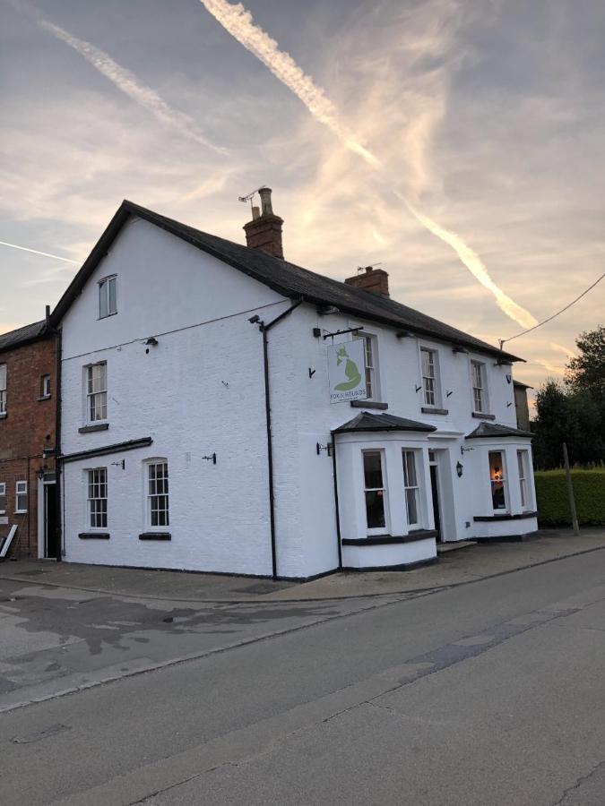 The Fox And Hounds Hotell Whittlebury Exteriör bild