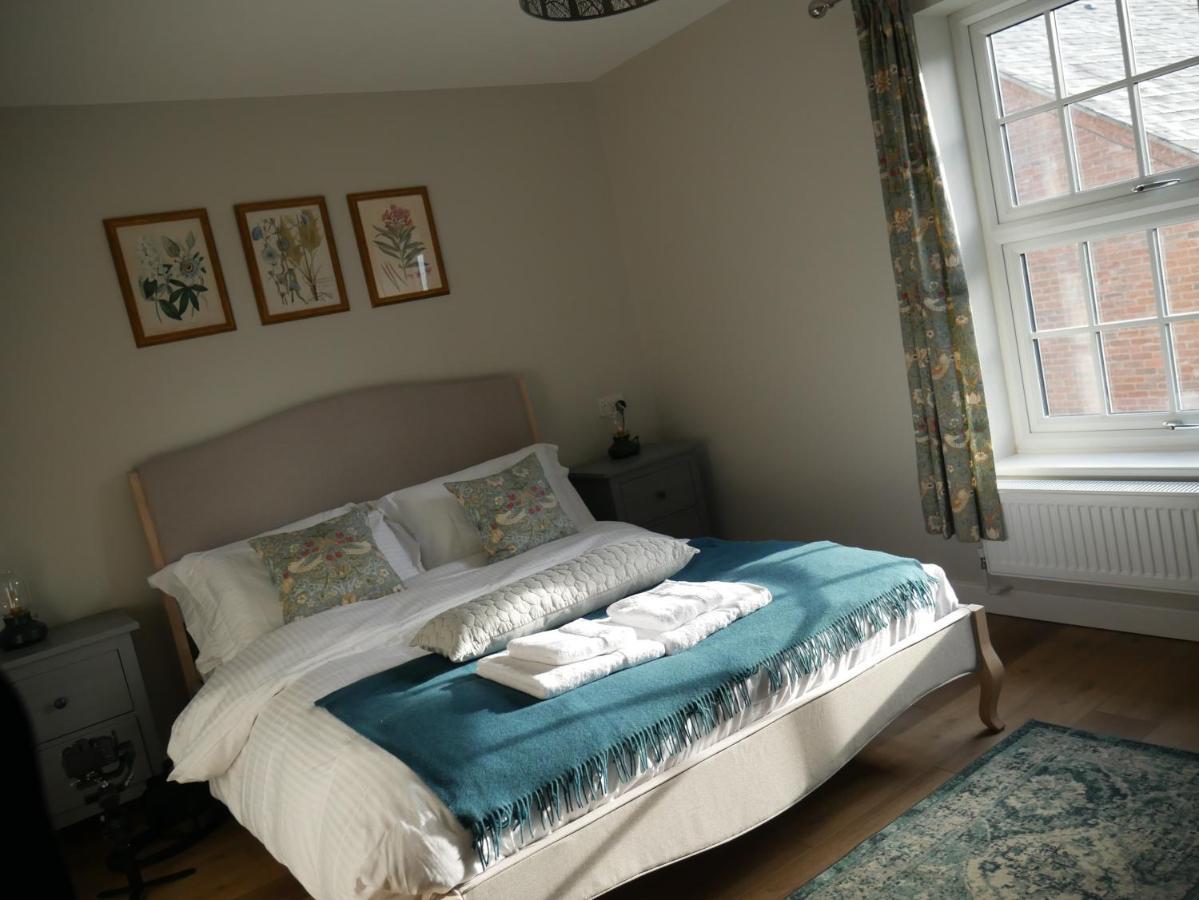 The Fox And Hounds Hotell Whittlebury Exteriör bild