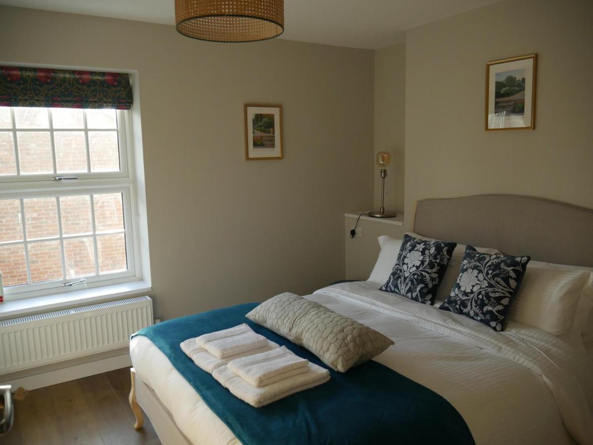 The Fox And Hounds Hotell Whittlebury Exteriör bild